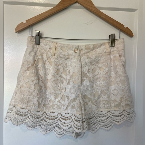 Women’s lace summer shorts - Picture 2 of 3